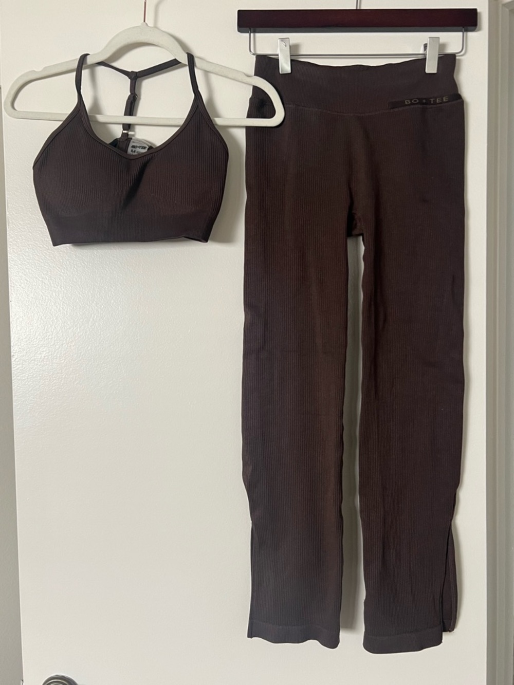Brown Ribbed Bo & Tee workout set